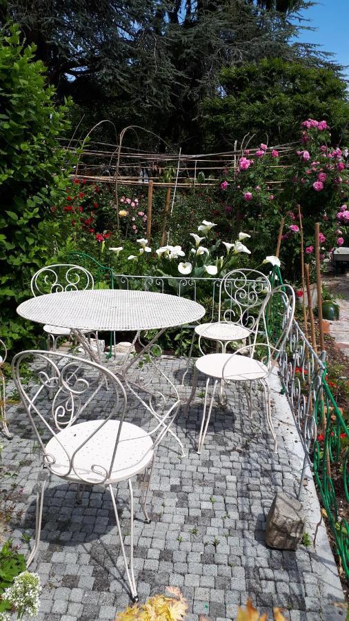 Le Jardin Des Merveilles Saint-Pierre-d'Autils Ngoại thất bức ảnh